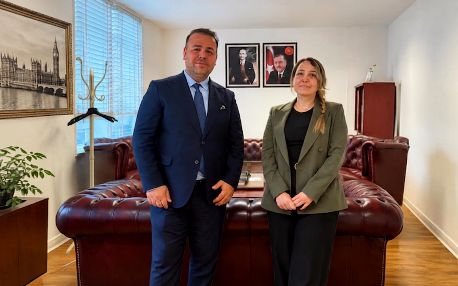 TUEV Mütevelli Heyeti Başkanı Gökmen Özdemir, Londra Eğitim Müşavirliği’ni Ziyaret Etti